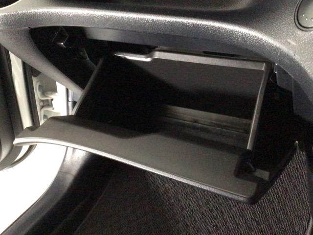 シエンタ Ｇクエロ　ＬＥＤ・フルセグ・メモリナビ・バックカメラ・両側電動ドア・シートヒーター・ＥＴＣ　マルチビューカメラ　軽減ブレーキ　両側自動ドア　Ｉストップ　後カメラ　デュアルエアバック　パワーウィンドウ　ナビ＆ＴＶ（23枚目）