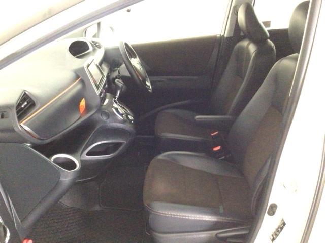 シエンタ Ｇクエロ　ＬＥＤ・フルセグ・メモリナビ・バックカメラ・両側電動ドア・シートヒーター・ＥＴＣ　マルチビューカメラ　軽減ブレーキ　両側自動ドア　Ｉストップ　後カメラ　デュアルエアバック　パワーウィンドウ　ナビ＆ＴＶ（30枚目）