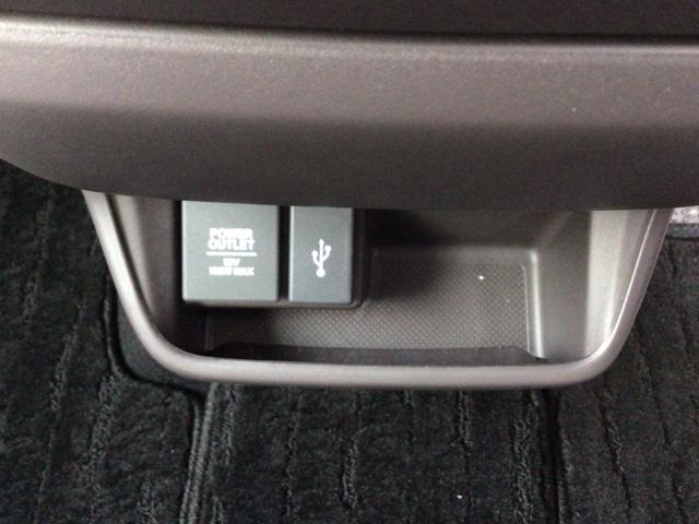 フリード G LED・フルセグ・メモリナビ・DVD・バックカメラ・シートヒーター・ETC Aクルーズ 3列シート カーテンエアバック LEDヘッドライト パワーウインドウ 地デジ Rカメラ イモビ VSA USB(9枚目)