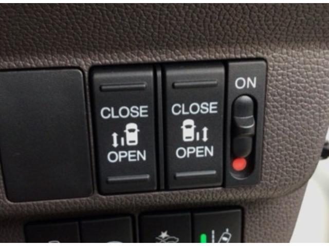 フリード G LED・フルセグ・メモリナビ・DVD・バックカメラ・シートヒーター・ETC Aクルーズ 3列シート カーテンエアバック LEDヘッドライト パワーウインドウ 地デジ Rカメラ イモビ VSA USB(10枚目)