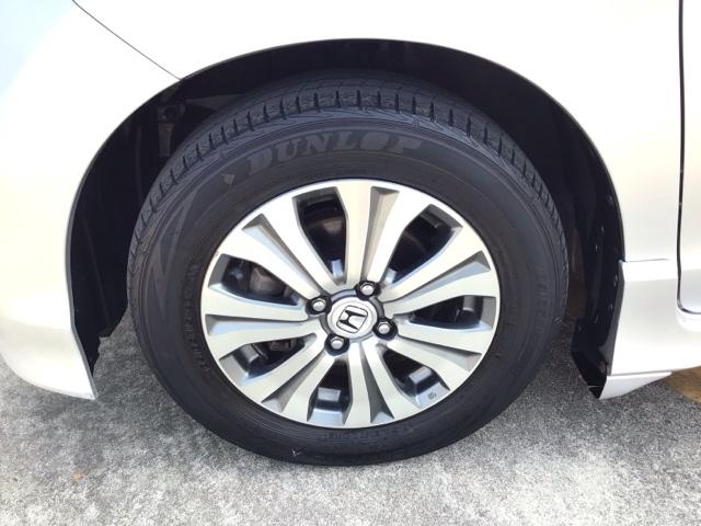 フリードハイブリッド ジャストセレクション　ＨＩＤ・ワンセグ・メモリナビ・バックカメラ・両側電動ドア・デジタルメーター　ナビテレビ　セキュリティー　横滑り防止機能　オートクルーズ　エアバック　ウォークスルー　ＤＶＤ再生可能　キーレスエントリー（12枚目）