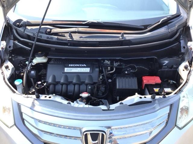 フリードハイブリッド ジャストセレクション　ＨＩＤ・ワンセグ・メモリナビ・バックカメラ・両側電動ドア・デジタルメーター　ナビテレビ　セキュリティー　横滑り防止機能　オートクルーズ　エアバック　ウォークスルー　ＤＶＤ再生可能　キーレスエントリー（20枚目）