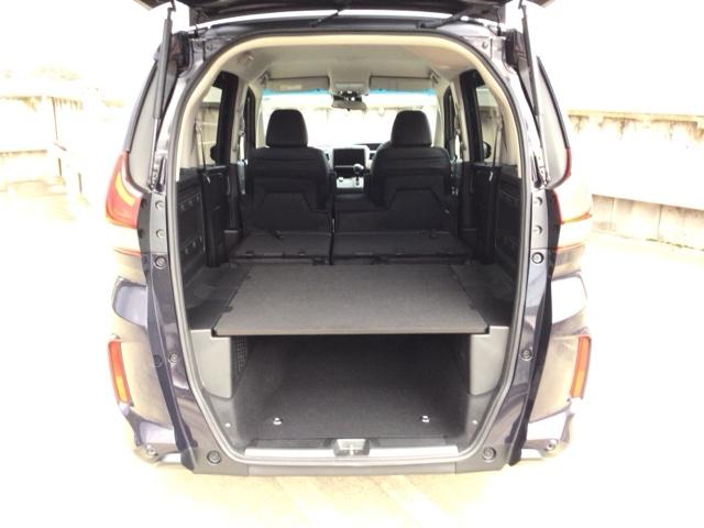 フリード＋ クロスターブラックスタイル　デモカーＵＰ・ＬＥＤ・フルセグ・メモリナビ・純正ＡＷ・シートヒーター　サイドエアバック　地デジフルセグ　ＤＶＤ　前後誤発進抑制　両側電動スライドドア　バックカメラ　助手席エアバッグ　フルオートエアコン（22枚目）