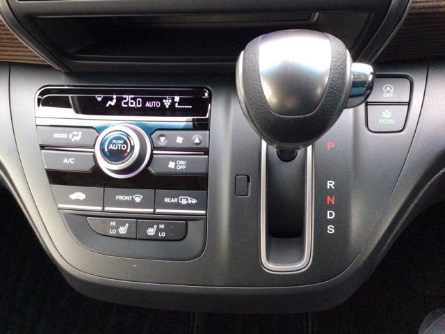 フリード＋ クロスターブラックスタイル　デモカーＵＰ・ＬＥＤ・フルセグ・メモリナビ・純正ＡＷ・シートヒーター　サイドエアバック　地デジフルセグ　ＤＶＤ　前後誤発進抑制　両側電動スライドドア　バックカメラ　助手席エアバッグ　フルオートエアコン（24枚目）