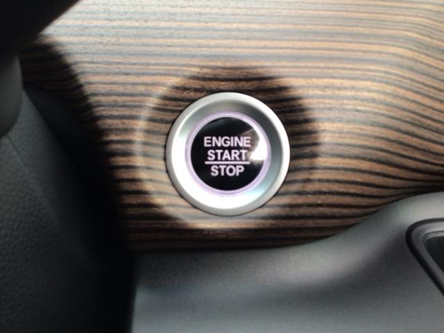 フリード＋ クロスターブラックスタイル　デモカーＵＰ・ＬＥＤ・フルセグ・メモリナビ・純正ＡＷ・シートヒーター　サイドエアバック　地デジフルセグ　ＤＶＤ　前後誤発進抑制　両側電動スライドドア　バックカメラ　助手席エアバッグ　フルオートエアコン（32枚目）