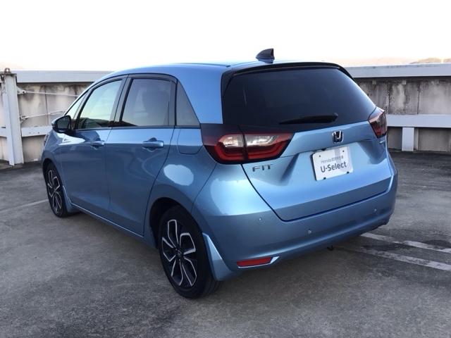 フィット ｅ：ＨＥＶネス　ＬＥＤ・オーディオレス・純正ＡＷ・スマートキー・ＥＣＯスイッチ・パーキングブレーキ　衝突軽減　パーキングセンサー　サイドカーテンエアバック　オートエアコン　スマキー　エアバッグ　ＥＴＣ　ＶＳＡ　イモビ（5枚目）