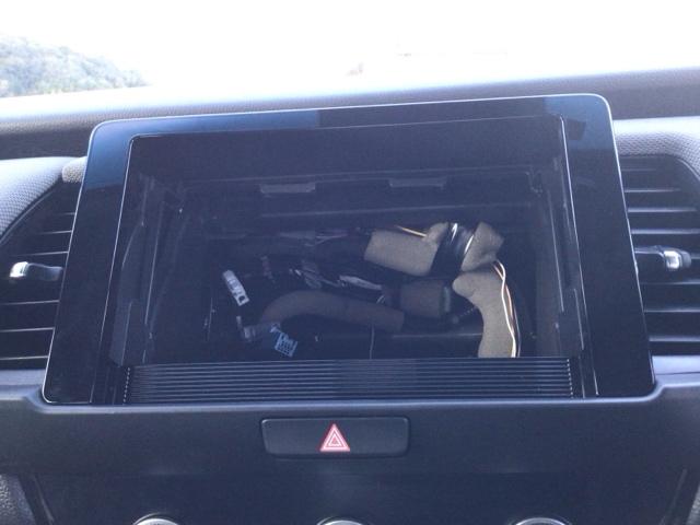 フィット ｅ：ＨＥＶネス　ＬＥＤ・オーディオレス・純正ＡＷ・スマートキー・ＥＣＯスイッチ・パーキングブレーキ　衝突軽減　パーキングセンサー　サイドカーテンエアバック　オートエアコン　スマキー　エアバッグ　ＥＴＣ　ＶＳＡ　イモビ（7枚目）