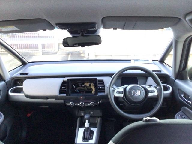 フィット ｅ：ＨＥＶネス　ＬＥＤ・オーディオレス・純正ＡＷ・スマートキー・ＥＣＯスイッチ・パーキングブレーキ　衝突軽減　パーキングセンサー　サイドカーテンエアバック　オートエアコン　スマキー　エアバッグ　ＥＴＣ　ＶＳＡ　イモビ（16枚目）