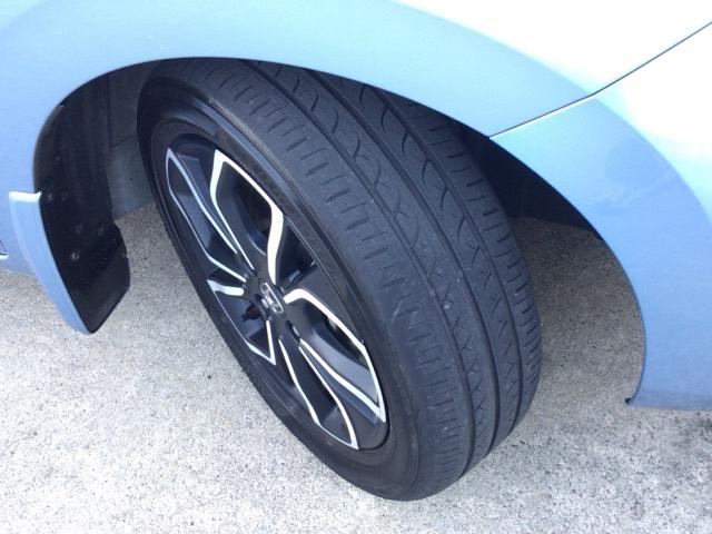 フィット ｅ：ＨＥＶネス　ＬＥＤ・オーディオレス・純正ＡＷ・スマートキー・ＥＣＯスイッチ・パーキングブレーキ　衝突軽減　パーキングセンサー　サイドカーテンエアバック　オートエアコン　スマキー　エアバッグ　ＥＴＣ　ＶＳＡ　イモビ（26枚目）