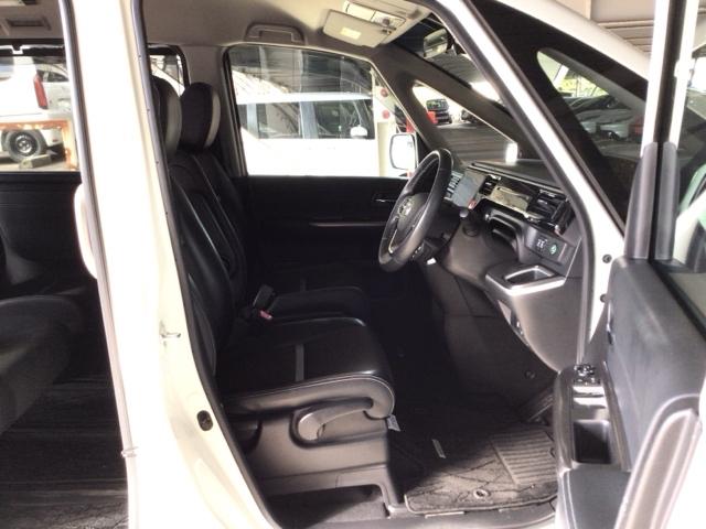 ステップワゴンスパーダ ｅ：ＨＥＶスパーダＧ・ＥＸホンダセンシング　ＬＥＤ・フルセグ・メモリナビ・バックカメラ・純正ＡＷ・シートヒーター・ＥＴＣ　エアバック　地デジ　クルコン　サイドエアバッグ　シ－トヒ－タ－　衝突軽減システム　スマキー　ＬＥＤランプ　ＵＳＢ接続（16枚目）