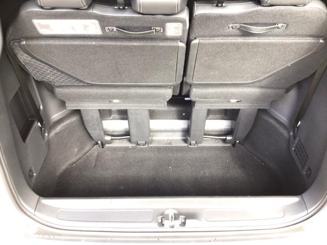 ステップワゴンスパーダ ｅ：ＨＥＶスパーダＧ・ＥＸホンダセンシング　ＬＥＤ・フルセグ・メモリナビ・バックカメラ・純正ＡＷ・シートヒーター・ＥＴＣ　エアバック　地デジ　クルコン　サイドエアバッグ　シ－トヒ－タ－　衝突軽減システム　スマキー　ＬＥＤランプ　ＵＳＢ接続（23枚目）