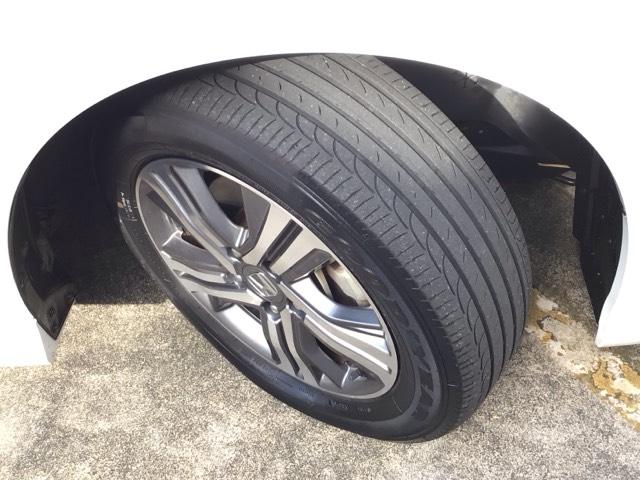 ステップワゴンスパーダ ｅ：ＨＥＶスパーダＧ・ＥＸホンダセンシング　ＬＥＤ・フルセグ・メモリナビ・バックカメラ・純正ＡＷ・シートヒーター・ＥＴＣ　エアバック　地デジ　クルコン　サイドエアバッグ　シ－トヒ－タ－　衝突軽減システム　スマキー　ＬＥＤランプ　ＵＳＢ接続（25枚目）