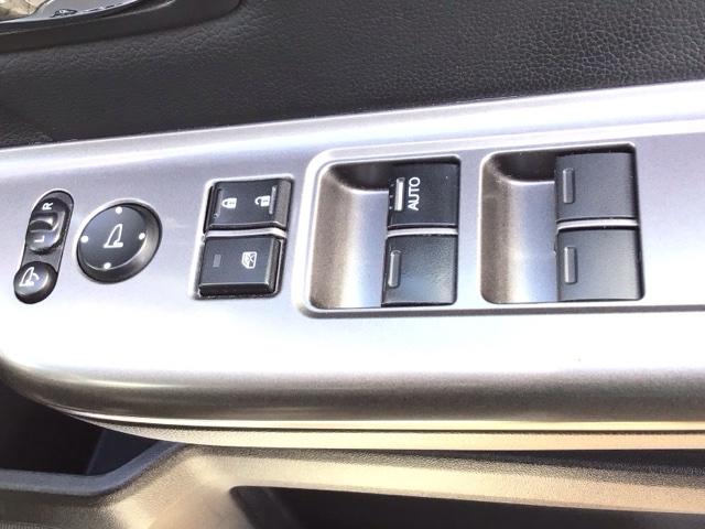 ステップワゴンスパーダ ｅ：ＨＥＶスパーダＧ・ＥＸホンダセンシング　ＬＥＤ・フルセグ・メモリナビ・バックカメラ・純正ＡＷ・シートヒーター・ＥＴＣ　エアバック　地デジ　クルコン　サイドエアバッグ　シ－トヒ－タ－　衝突軽減システム　スマキー　ＬＥＤランプ　ＵＳＢ接続（26枚目）