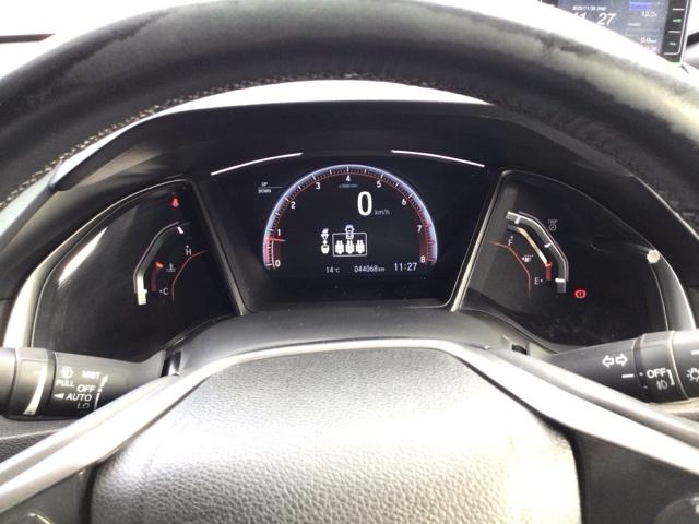シビック ハッチバック　ＬＥＤ・フルセグ・メモリナビ・バックカメラ・純正ＡＷ・シートヒーター・ＥＴＣ　追突軽減ブレーキ　盗難防止装置　Ｂモニター　横滑防止　シートヒーター付き　ＬＥＤライト　フルセグＴＶ　スマートキー　ＡＡＣ（11枚目）