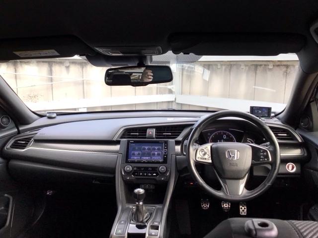 シビック ハッチバック　ＬＥＤ・フルセグ・メモリナビ・バックカメラ・純正ＡＷ・シートヒーター・ＥＴＣ　追突軽減ブレーキ　盗難防止装置　Ｂモニター　横滑防止　シートヒーター付き　ＬＥＤライト　フルセグＴＶ　スマートキー　ＡＡＣ（16枚目）