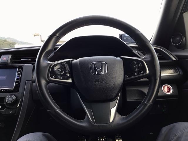 シビック ハッチバック　ＬＥＤ・フルセグ・メモリナビ・バックカメラ・純正ＡＷ・シートヒーター・ＥＴＣ　追突軽減ブレーキ　盗難防止装置　Ｂモニター　横滑防止　シートヒーター付き　ＬＥＤライト　フルセグＴＶ　スマートキー　ＡＡＣ（17枚目）