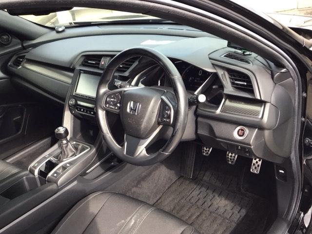 シビック ハッチバック　ＬＥＤ・フルセグ・メモリナビ・バックカメラ・純正ＡＷ・シートヒーター・ＥＴＣ　追突軽減ブレーキ　盗難防止装置　Ｂモニター　横滑防止　シートヒーター付き　ＬＥＤライト　フルセグＴＶ　スマートキー　ＡＡＣ（22枚目）