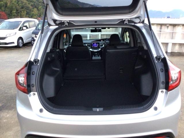 ジェイド ハイブリッドＲＳ・ホンダセンシング　ＬＥＤ・フルセグ・メモリナビ・ＤＶＤ・バックカメラ・純正ＡＷ・ＥＴＣ　衝突軽減Ｂ　助手席エアバッグ　サイドエアバック　オートクルーズコントロール　ＬＥＤライト　イモビライザー　地デジ　ＥＴＣ車載器（13枚目）