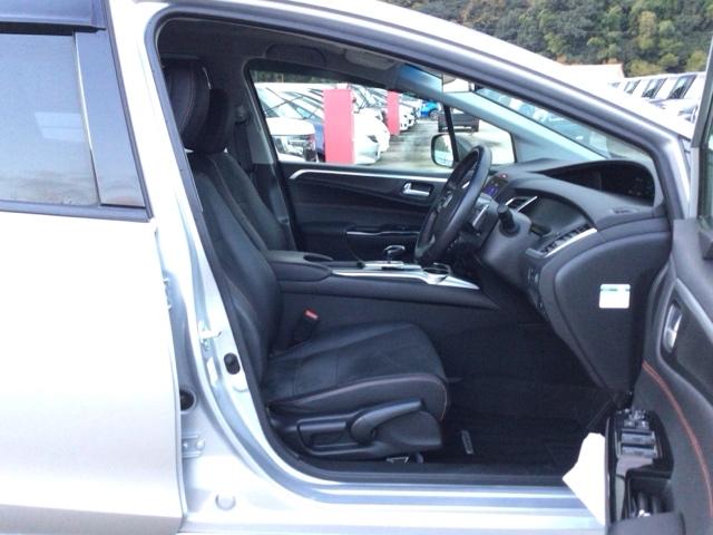 ジェイド ハイブリッドＲＳ・ホンダセンシング　ＬＥＤ・フルセグ・メモリナビ・ＤＶＤ・バックカメラ・純正ＡＷ・ＥＴＣ　衝突軽減Ｂ　助手席エアバッグ　サイドエアバック　オートクルーズコントロール　ＬＥＤライト　イモビライザー　地デジ　ＥＴＣ車載器（15枚目）