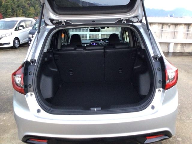 ジェイド ハイブリッドＲＳ・ホンダセンシング　ＬＥＤ・フルセグ・メモリナビ・ＤＶＤ・バックカメラ・純正ＡＷ・ＥＴＣ　衝突軽減Ｂ　助手席エアバッグ　サイドエアバック　オートクルーズコントロール　ＬＥＤライト　イモビライザー　地デジ　ＥＴＣ車載器（21枚目）