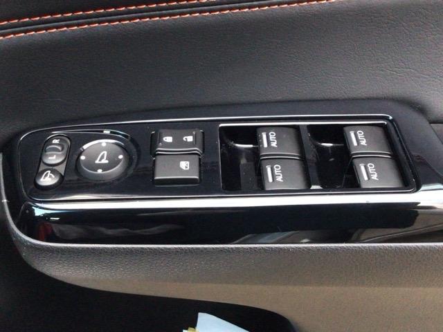 ジェイド ハイブリッドＲＳ・ホンダセンシング　ＬＥＤ・フルセグ・メモリナビ・ＤＶＤ・バックカメラ・純正ＡＷ・ＥＴＣ　衝突軽減Ｂ　助手席エアバッグ　サイドエアバック　オートクルーズコントロール　ＬＥＤライト　イモビライザー　地デジ　ＥＴＣ車載器（30枚目）