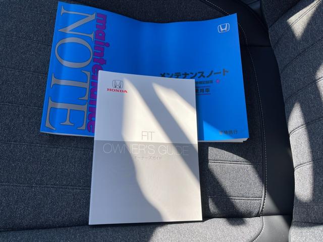 フィット ホーム　Ｈｏｎｄａ純正フルセグＮＡＶＩ・ＨｏｎｄａＳＥＮＳＩＮＧ・ＬＥＤヘッドライトＨｏｎｄａＣＯＮＮＥＣＴ・前後ドラレコ・ＥＴＣ　リアカメ　ＬＥＤライト　フルセグＴＶ　エアバッグ　スマ－トキ－　ＥＴＣ車載器（37枚目）
