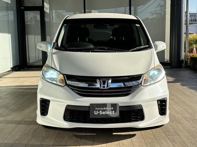 フリード Gジャストセレクション 社外フルセグNAVI・ETC・HIDヘッドライト Bモニター スマトキー 地上デジタルTV 助手席エアバッグ AUTOエアコン パワステ ナビTV 両側スライド片側電動 運転席エアバッグ PW ABS(3枚目)