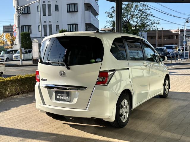 フリード Gジャストセレクション 社外フルセグNAVI・ETC・HIDヘッドライト Bモニター スマトキー 地上デジタルTV 助手席エアバッグ AUTOエアコン パワステ ナビTV 両側スライド片側電動 運転席エアバッグ PW ABS(5枚目)