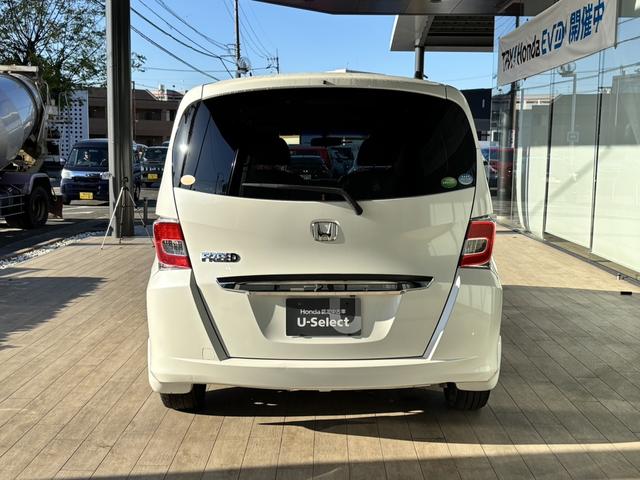 フリード Gジャストセレクション 社外フルセグNAVI・ETC・HIDヘッドライト Bモニター スマトキー 地上デジタルTV 助手席エアバッグ AUTOエアコン パワステ ナビTV 両側スライド片側電動 運転席エアバッグ PW ABS(6枚目)