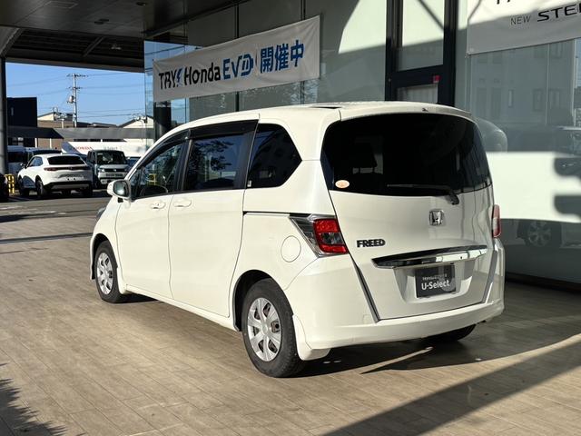 フリード Gジャストセレクション 社外フルセグNAVI・ETC・HIDヘッドライト Bモニター スマトキー 地上デジタルTV 助手席エアバッグ AUTOエアコン パワステ ナビTV 両側スライド片側電動 運転席エアバッグ PW ABS(7枚目)