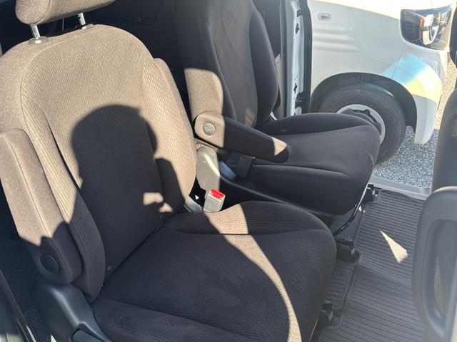 フリード Gジャストセレクション 社外フルセグNAVI・ETC・HIDヘッドライト Bモニター スマトキー 地上デジタルTV 助手席エアバッグ AUTOエアコン パワステ ナビTV 両側スライド片側電動 運転席エアバッグ PW ABS(24枚目)