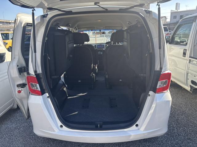 フリード Gジャストセレクション 社外フルセグNAVI・ETC・HIDヘッドライト Bモニター スマトキー 地上デジタルTV 助手席エアバッグ AUTOエアコン パワステ ナビTV 両側スライド片側電動 運転席エアバッグ PW ABS(25枚目)