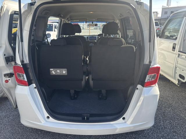 フリード Gジャストセレクション 社外フルセグNAVI・ETC・HIDヘッドライト Bモニター スマトキー 地上デジタルTV 助手席エアバッグ AUTOエアコン パワステ ナビTV 両側スライド片側電動 運転席エアバッグ PW ABS(26枚目)