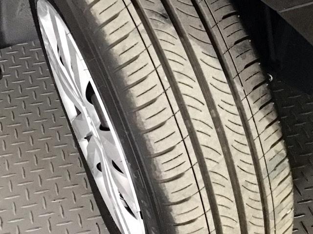 フィット ｅ：ＨＥＶホーム　レンタＵＰ・フルセグ・メモリナビ・バックカメラ・ホンダＣＯＮＮＥＣＴ・ＥＴＣ　前後誤発進抑制機能　クリソナ　助手席エアバッグ　運転席エアバッグ　アイドリングストップ　ＬＥＤライト　ＵＳＢ接続　ＡＢＳ（3枚目）