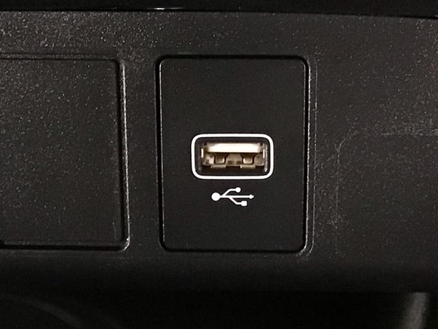 フィット ｅ：ＨＥＶホーム　レンタＵＰ・フルセグ・メモリナビ・バックカメラ・ホンダＣＯＮＮＥＣＴ・ＥＴＣ　前後誤発進抑制機能　クリソナ　助手席エアバッグ　運転席エアバッグ　アイドリングストップ　ＬＥＤライト　ＵＳＢ接続　ＡＢＳ（21枚目）