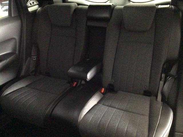 フィット ｅ：ＨＥＶホーム　レンタＵＰ・フルセグ・メモリナビ・バックカメラ・ホンダＣＯＮＮＥＣＴ・ＥＴＣ　前後誤発進抑制機能　クリソナ　助手席エアバッグ　運転席エアバッグ　アイドリングストップ　ＬＥＤライト　ＵＳＢ接続　ＡＢＳ（39枚目）