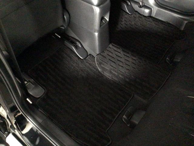 フィット ｅ：ＨＥＶホーム　レンタＵＰ・フルセグ・メモリナビ・バックカメラ・ホンダＣＯＮＮＥＣＴ・ＥＴＣ　前後誤発進抑制機能　クリソナ　助手席エアバッグ　運転席エアバッグ　アイドリングストップ　ＬＥＤライト　ＵＳＢ接続　ＡＢＳ（41枚目）