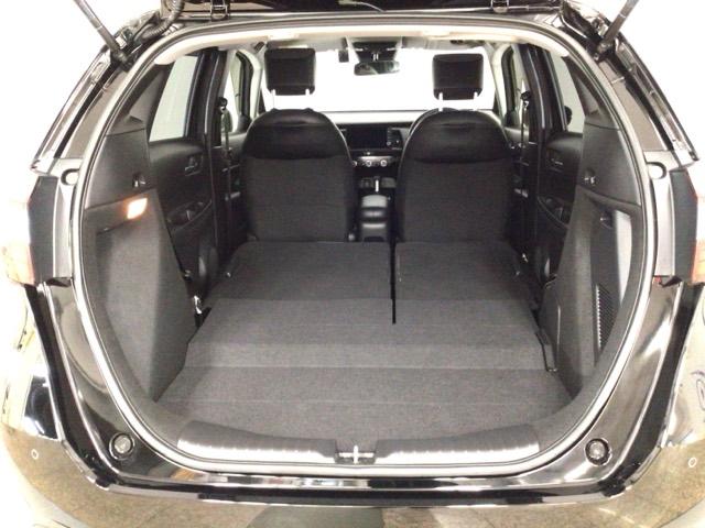 フィット ｅ：ＨＥＶホーム　レンタＵＰ・フルセグ・メモリナビ・バックカメラ・ホンダＣＯＮＮＥＣＴ・ＥＴＣ　前後誤発進抑制機能　クリソナ　助手席エアバッグ　運転席エアバッグ　アイドリングストップ　ＬＥＤライト　ＵＳＢ接続　ＡＢＳ（42枚目）