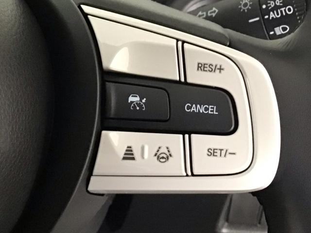 フィット ｅ：ＨＥＶホーム　レンタＵＰ・ＬＥＤ・ディスプレイオーディオ・バックカメラ・ホンダＣＯＮＮＥＣＴ　前後誤発進抑制機能　クリソナ　助手席エアバッグ　運転席エアバッグ　ＬＥＤライト　ＵＳＢ接続　ＡＢＳ　サイドエアバッグ（11枚目）