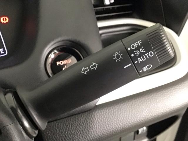 フィット ｅ：ＨＥＶホーム　レンタＵＰ・ＬＥＤ・ディスプレイオーディオ・バックカメラ・ホンダＣＯＮＮＥＣＴ　前後誤発進抑制機能　クリソナ　助手席エアバッグ　運転席エアバッグ　ＬＥＤライト　ＵＳＢ接続　ＡＢＳ　サイドエアバッグ（15枚目）