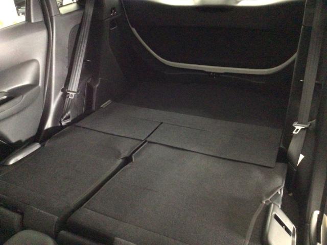 フィット ｅ：ＨＥＶホーム　レンタＵＰ・ＬＥＤ・ディスプレイオーディオ・バックカメラ・ホンダＣＯＮＮＥＣＴ　前後誤発進抑制機能　クリソナ　助手席エアバッグ　運転席エアバッグ　ＬＥＤライト　ＵＳＢ接続　ＡＢＳ　サイドエアバッグ（42枚目）