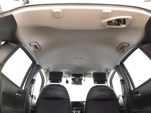 フィット ｅ：ＨＥＶホーム　レンタＵＰ・ＬＥＤ・ディスプレイオーディオ・バックカメラ・ホンダＣＯＮＮＥＣＴ　前後誤発進抑制機能　クリソナ　助手席エアバッグ　運転席エアバッグ　ＬＥＤライト　ＵＳＢ接続　ＡＢＳ　サイドエアバッグ（43枚目）