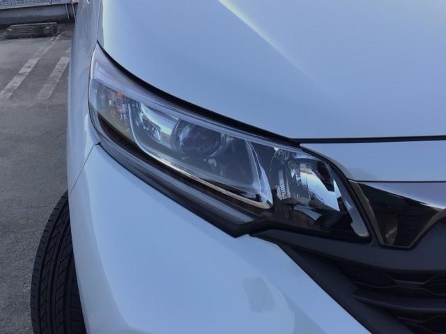 �y�k�d�c�w�b�h���C�g�z����ʂŖ铹��J�̓��̈��S�������߂�k�d�c�w�b�h���C�g�B���̖͂��邳�ɉ����Ď����_���E�����^���C�g�̏����Y����h����I�[�g���C�g�R���g���[���t�I