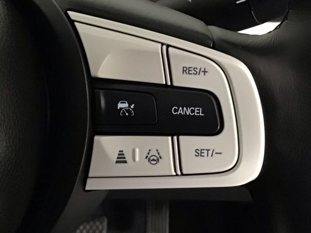 フィット ｅ：ＨＥＶホーム　レンタＵＰ・ＬＥＤ・ホンダＣＯＮＮＥＣＴ・メモリナビ・バックカメラ・ＥＴＣ　前後誤発進抑制機能　クリソナ　助手席エアバッグ　運転席エアバッグ　ＬＥＤライト　ＵＳＢ接続　ＡＢＳ　サイドエアバッグ　ＶＳＡ（12枚目）