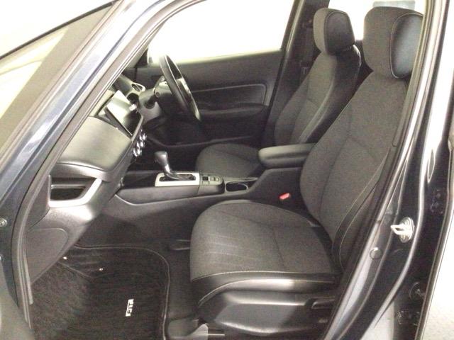 フィット ｅ：ＨＥＶホーム　レンタＵＰ・ＬＥＤ・ホンダＣＯＮＮＥＣＴ・メモリナビ・バックカメラ・ＥＴＣ　前後誤発進抑制機能　クリソナ　助手席エアバッグ　運転席エアバッグ　ＬＥＤライト　ＵＳＢ接続　ＡＢＳ　サイドエアバッグ　ＶＳＡ（33枚目）