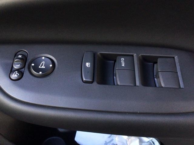 �f�ڂ���Ă���ʐ^�ȊO�����Ă݂����A�Ԃ̏�Ԃ��ڂ������������ȂǁA���C�y�ɂ��₢���킹���������I