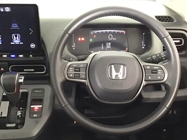 �y�n���h���z�^�]�ɂ������l�X�ȑ�������S�ɍs����悤�Ɏ��_�ړ������Ȃ����쐫�ɔz�����ꂽ�X�C�b�`�ނ��Ïk���ꂽ�R�b�N�s�b�g�ł��B