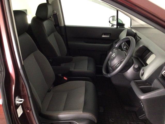 �y�O�ȁz�̂��ݍ��ނ悤�Ȍ`��Ńz�[���h���̂���t�����g�V�[�g�B��������Ǝx���Ă����̂Œ����Ԃ̉^�]�����K�ɃT�|�[�g���Ă���܂��B������񑫌���������肵�Ă܂��̂ł����났���������܂���