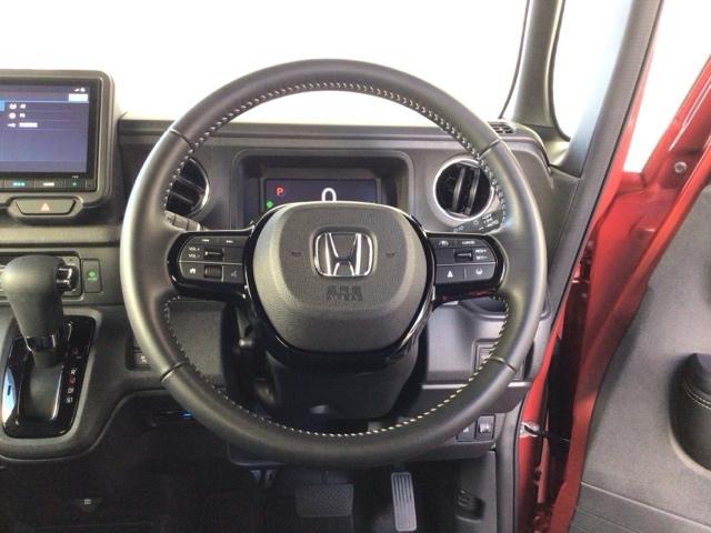 Ｎ－ＢＯＸカスタム コーディネートスタイル　デモカーＵＰ・ＬＥＤ・フルセグ・メモリナビ・純正ＡＷ・ホンダＣＯＮＮＥＣＴ　オートクルーズ　フルセグ対応　Ｗ電動ドア　シートヒータ　ＥＳＣ　リアカメラ　ＥＴＣ　ソナー　ベンチシート　エアコン　ＵＳＢ（9枚目）