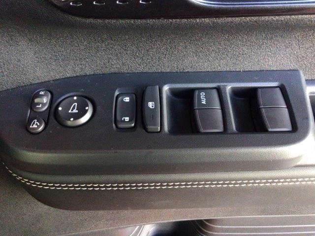 Ｎ－ＢＯＸカスタム コーディネートスタイル　デモカーＵＰ・ＬＥＤ・フルセグ・メモリナビ・純正ＡＷ・ホンダＣＯＮＮＥＣＴ　オートクルーズ　フルセグ対応　Ｗ電動ドア　シートヒータ　ＥＳＣ　リアカメラ　ＥＴＣ　ソナー　ベンチシート　エアコン　ＵＳＢ（22枚目）